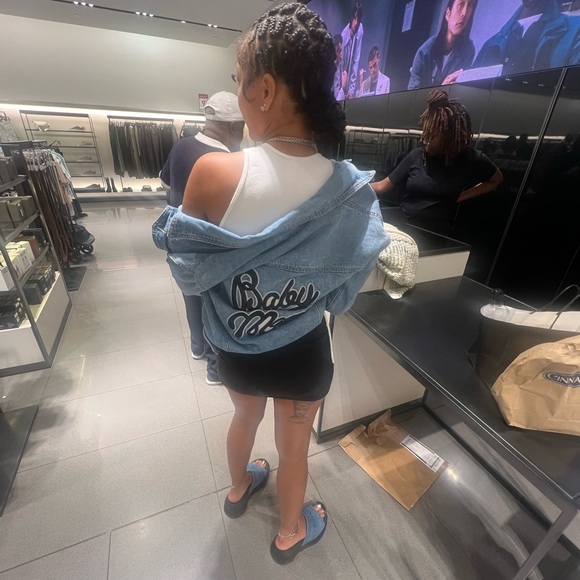 BABYMAMA LIGHT WASH DENIUM JACKET - Picture 13 of 14